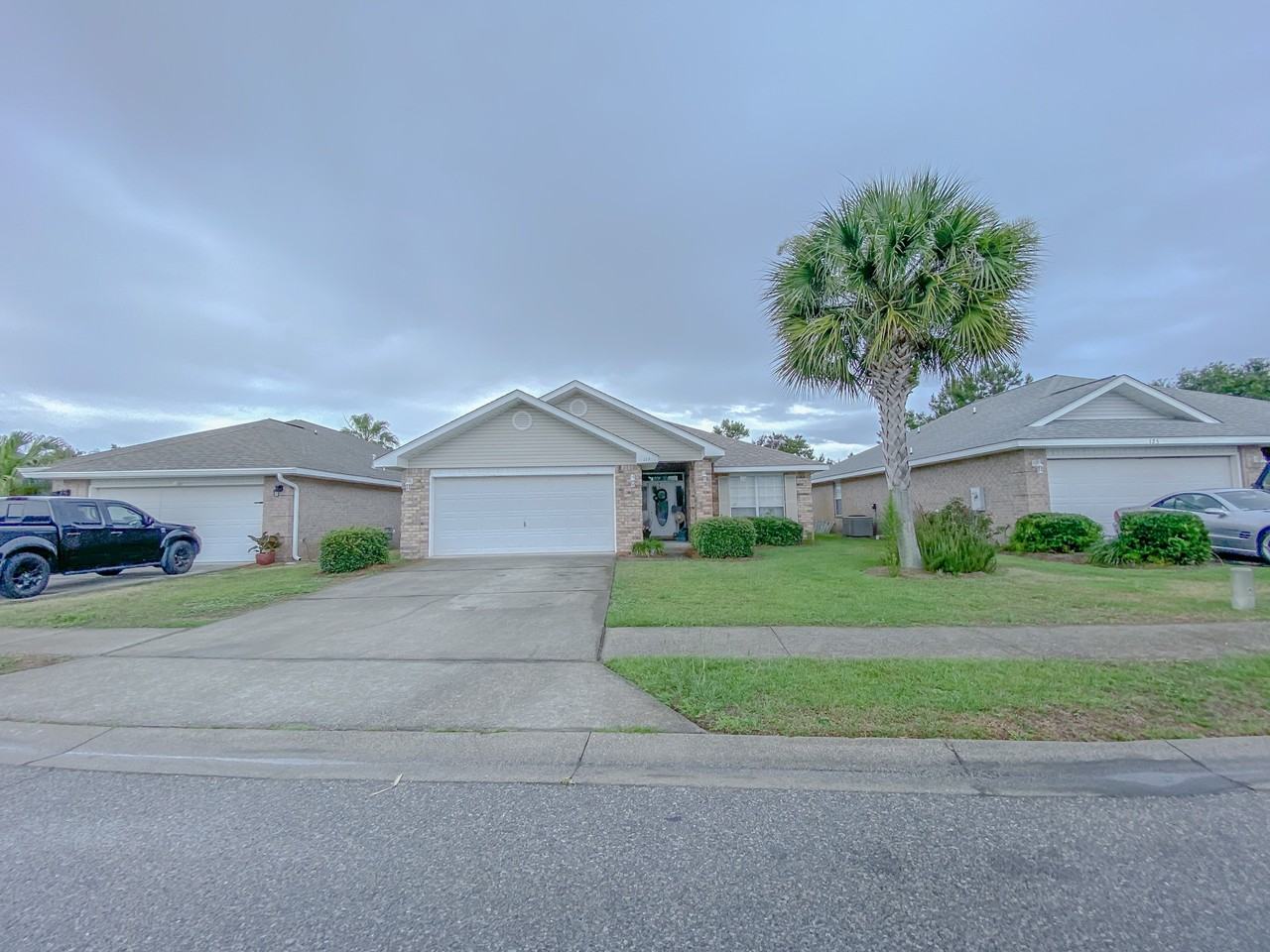 115 Secret Harbor Dr #1