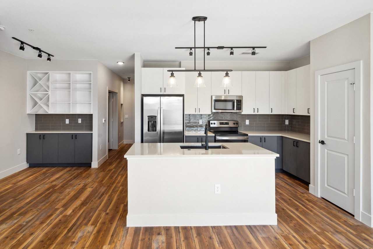 AMLI RiNo - Photo 7 of 50