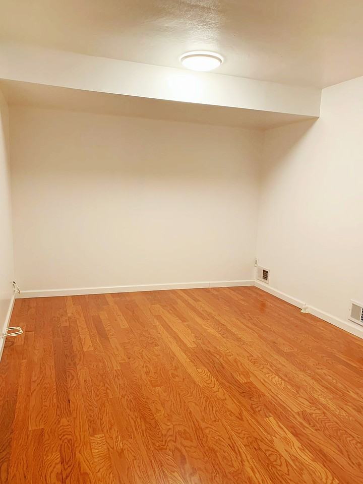 97 Scranton Avenue 2F - Photo 2 of 4