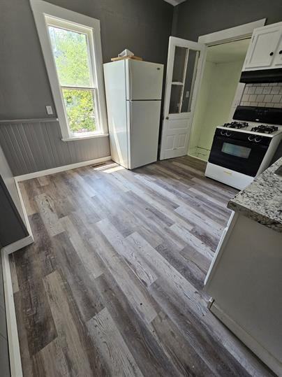 310 S Erie St - Photo 2 of 19