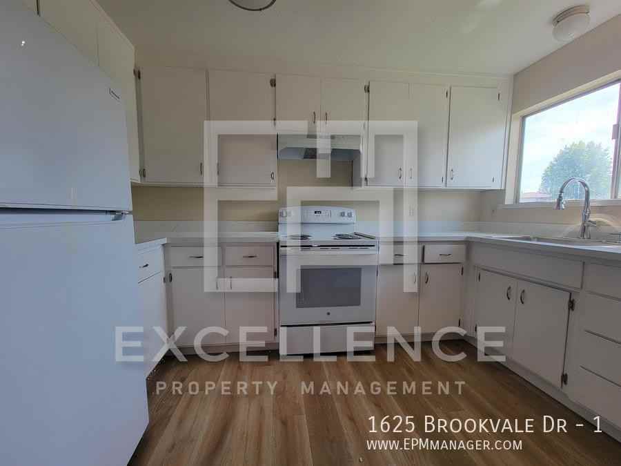 1625 Brookvale Dr #1 - Photo 2 of 11