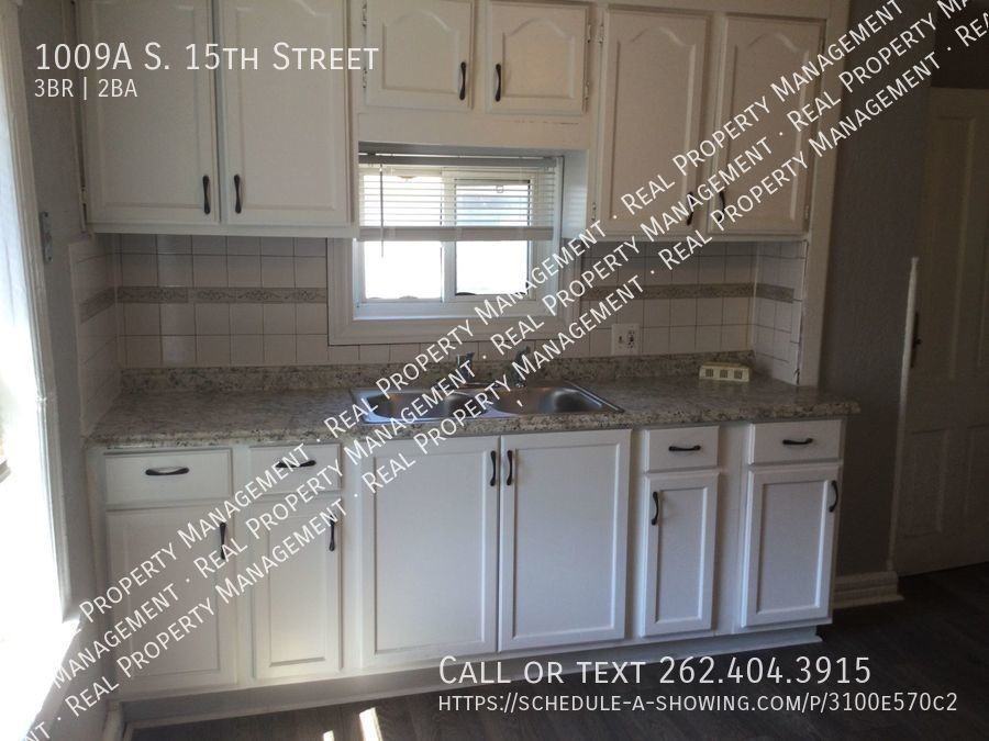 1009A S 15th St - Photo 2 of 11