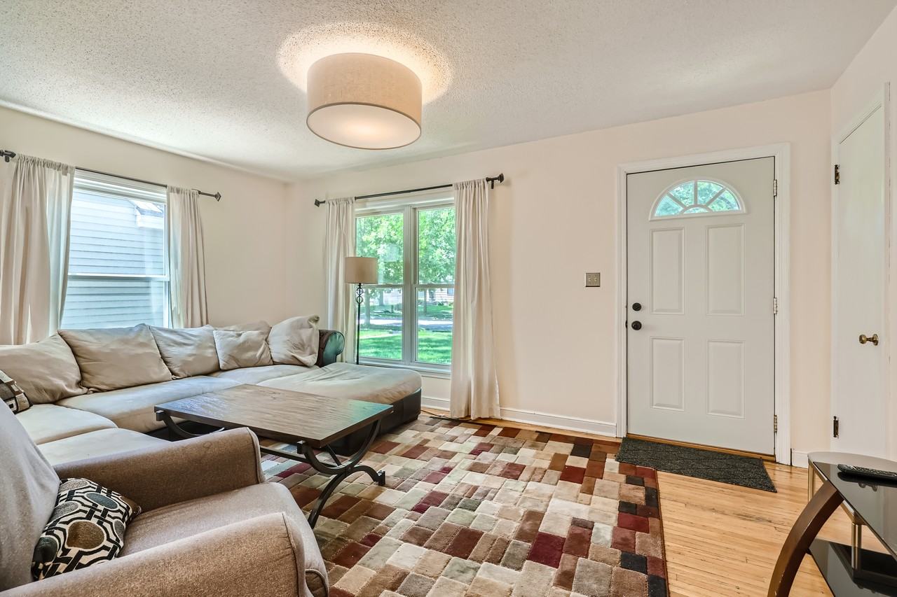 2733 Kentucky Ave S #NA - Photo 2 of 12
