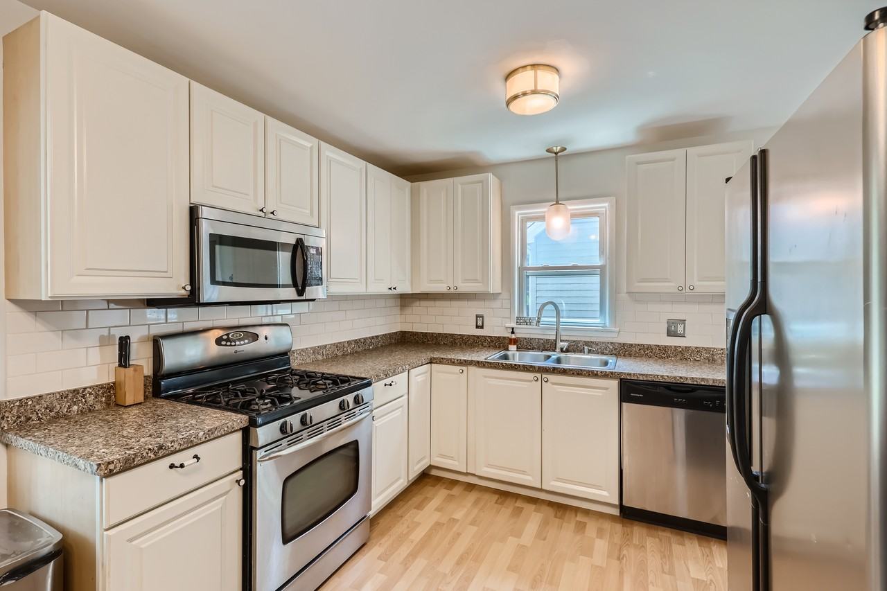 2733 Kentucky Ave S #NA - Photo 3 of 12