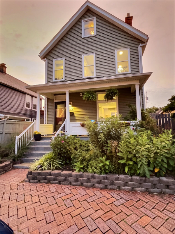 486 Elsmere St - Photo 2 of 29