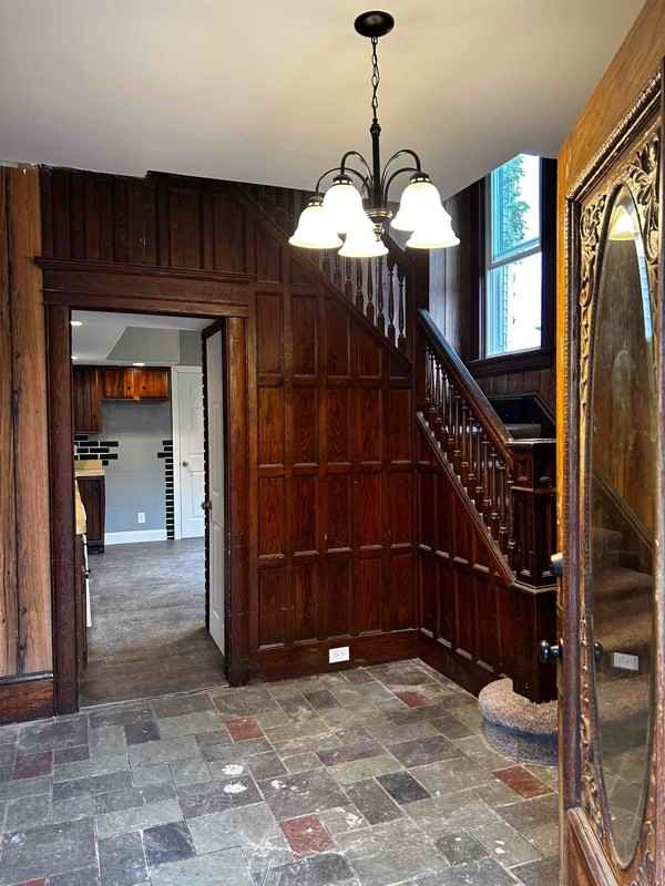 107 Wyoming St - Photo 2 of 27