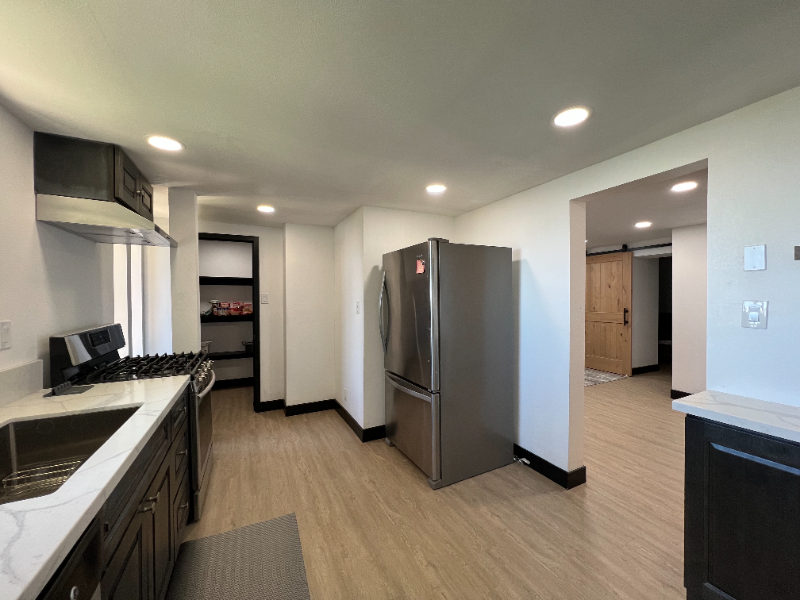 1960 Willow Dr - Photo 4 of 27