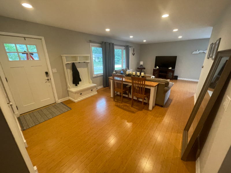 1209 Laurel Ln - Photo 3 of 17