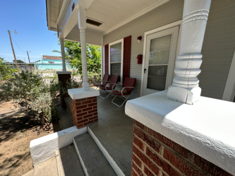 1410 N Commerce St - Photo 2 of 16