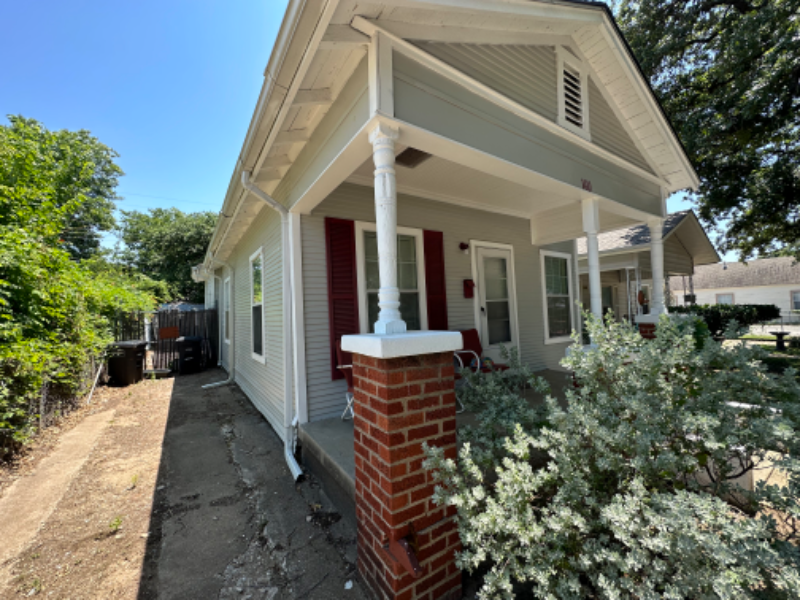 1410 N Commerce St - Photo 3 of 16