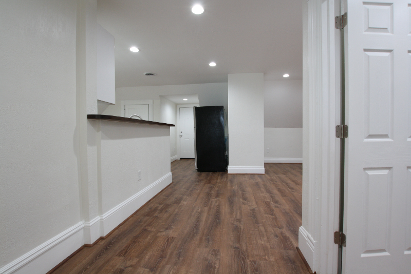 112 E Pike St #2 - Photo 3 of 8