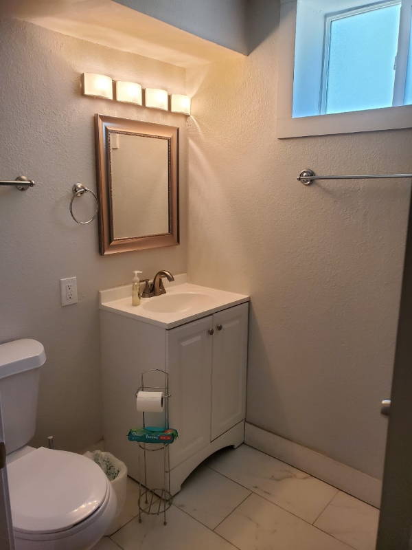 7765 Marshall St - Photo 3 of 5