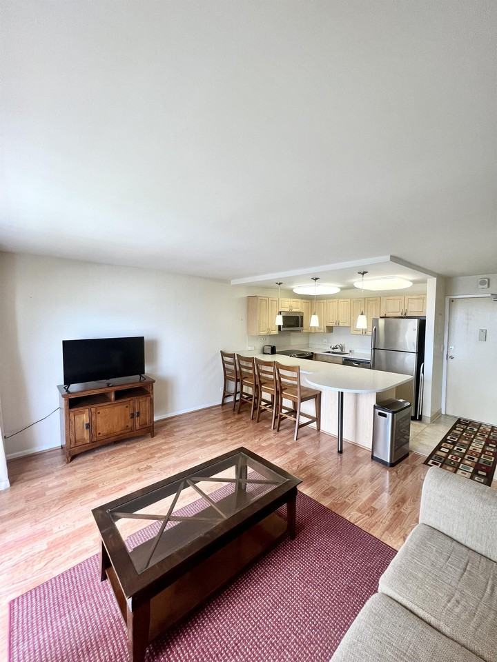 2140 Kuhio Ave #906 - Photo 4 of 11