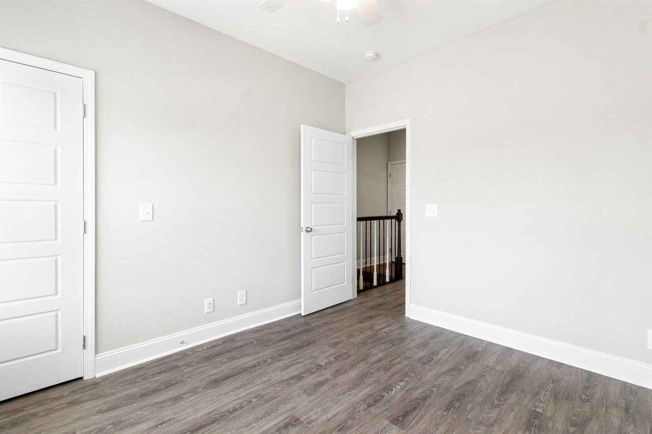 215 Notgrass Rd Bldg 2 #J - Photo 7 of 15