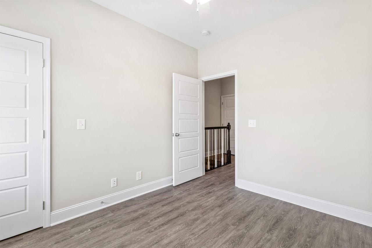 215 Notgrass Rd Bldg 2 #L - Photo 7 of 15