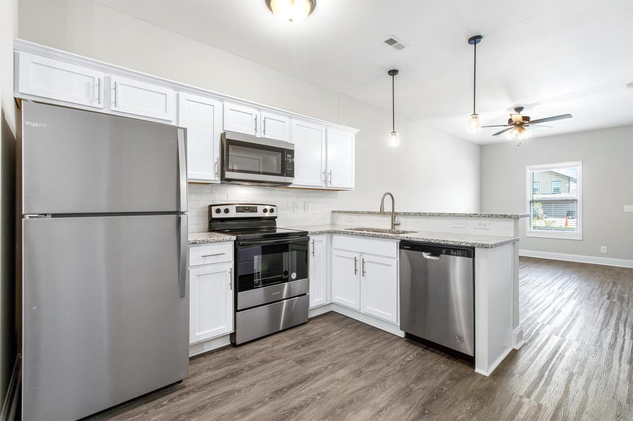 215 Notgrass Rd Bldg 2 #N - Photo 4 of 15