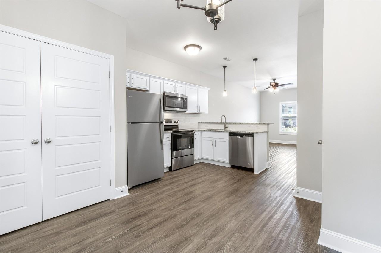 215 Notgrass Rd Bldg 2 #N - Photo 5 of 15