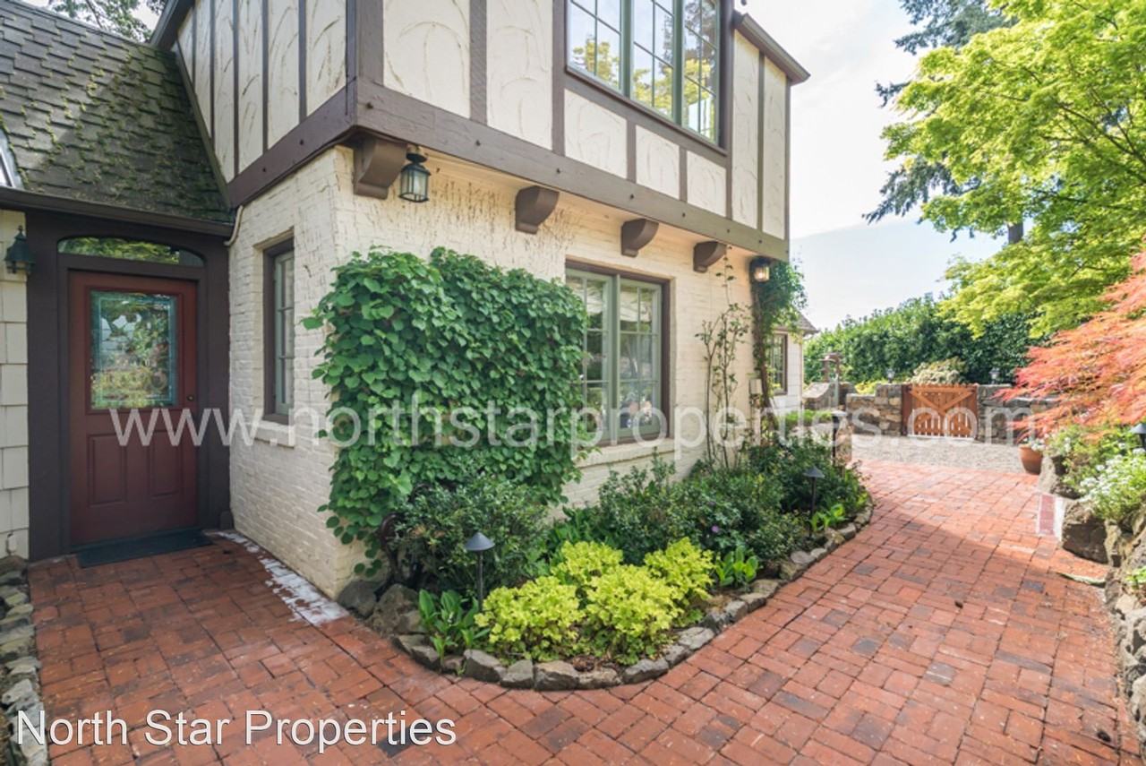 394 Sw Edgecliff Rd - Photo 3 of 50