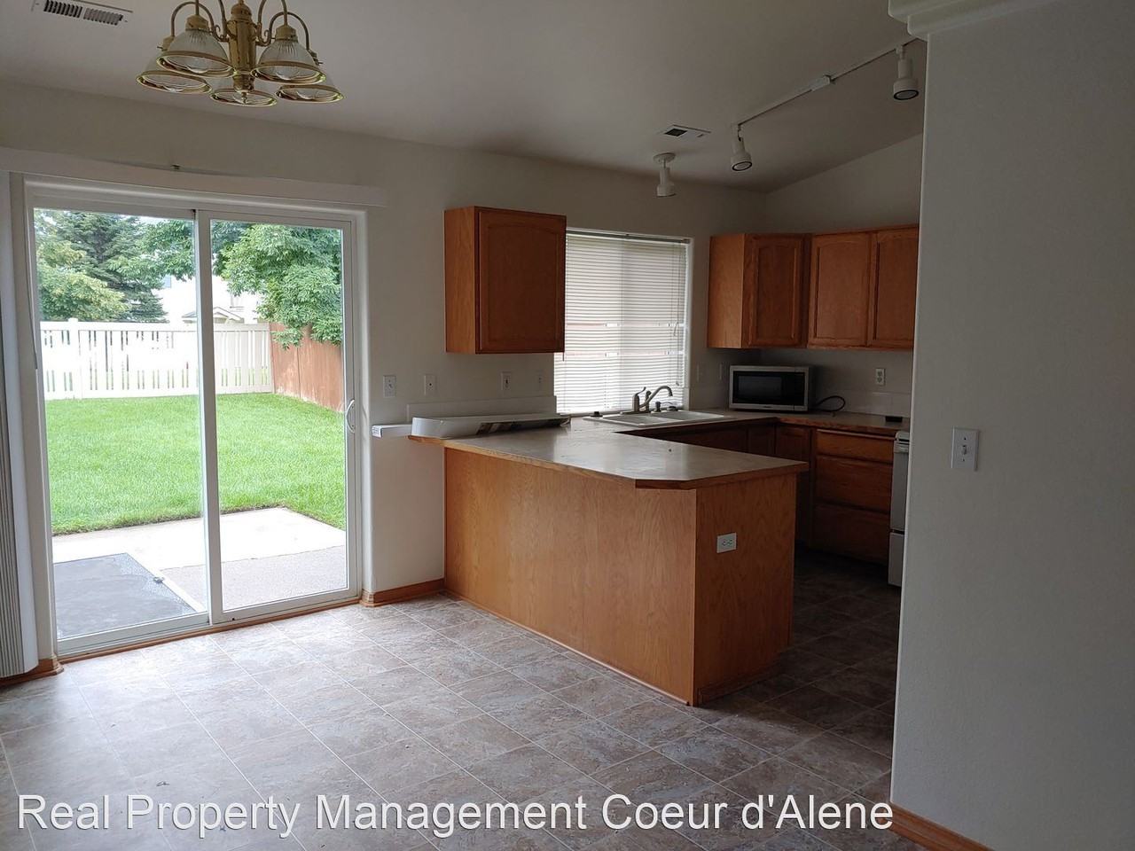 2138 W Rousseau Dr - Photo 3 of 19