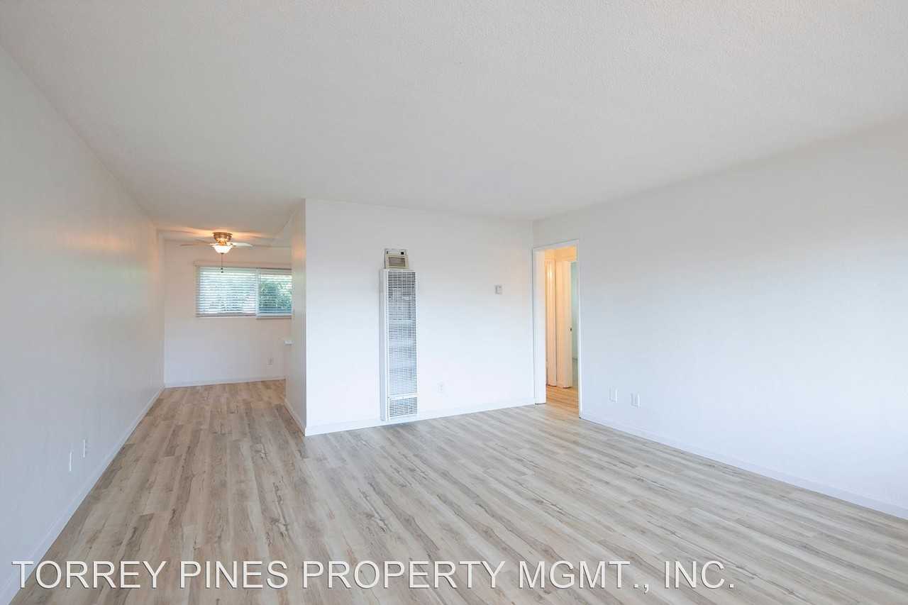 Ivy Manor Apartments - Photo 2 of 17