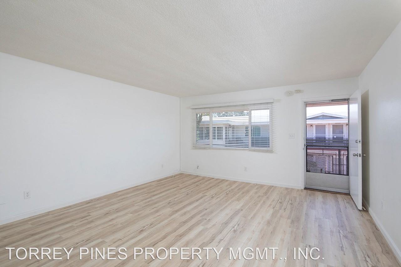 Ivy Manor Apartments - Photo 3 of 17