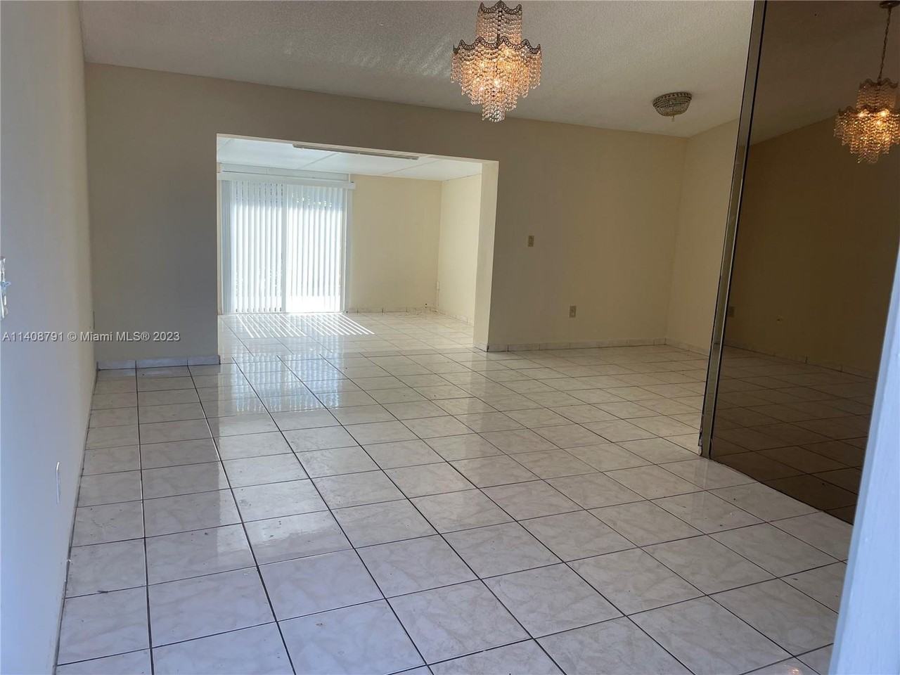 19550 Nw 57th Pl #19550 - Photo 2 of 8