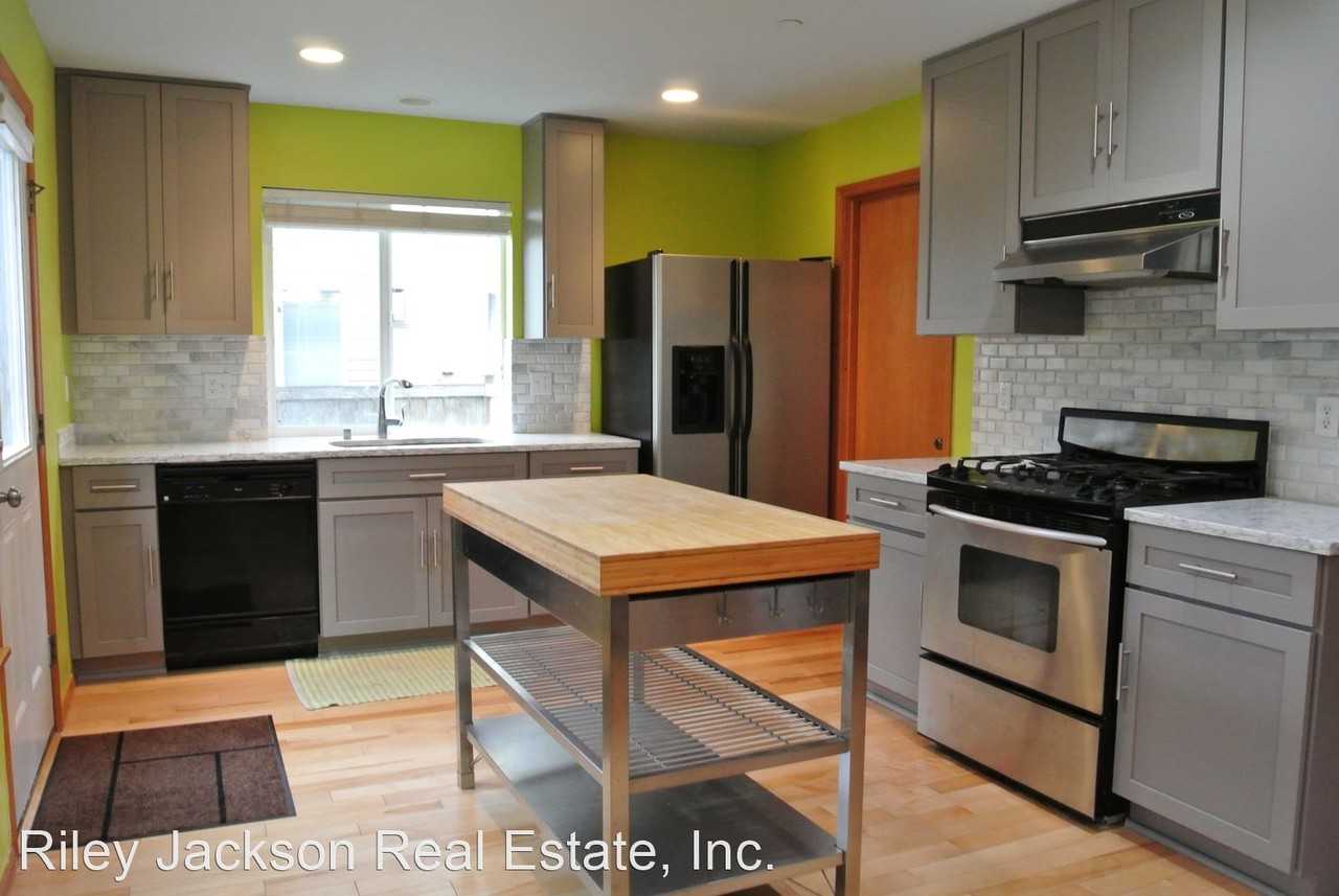 1186 Griggs St - Photo 3 of 26