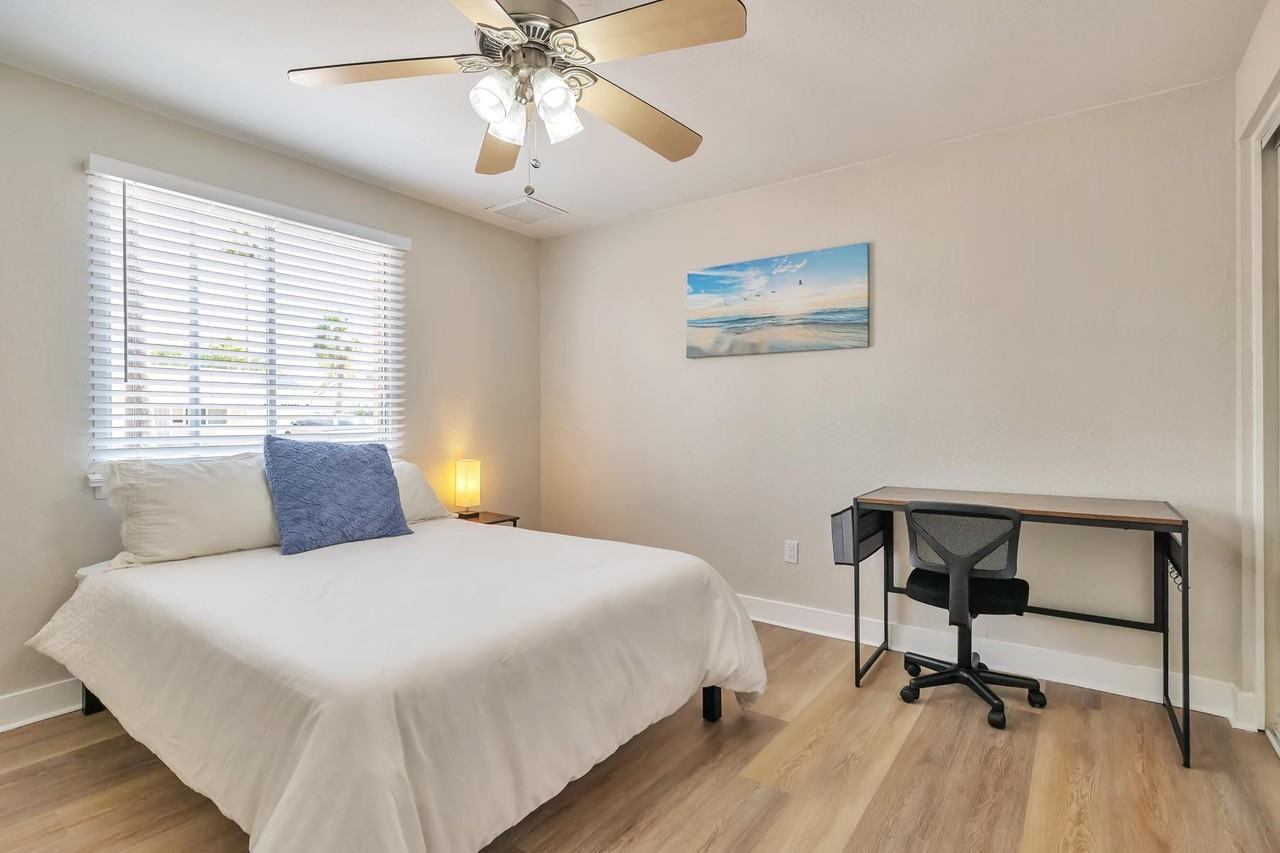 E Joan De Arc Ave - Photo 3 of 4