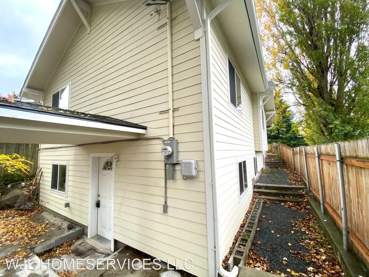 5503 5th Ave NE - Photo 2 of 13