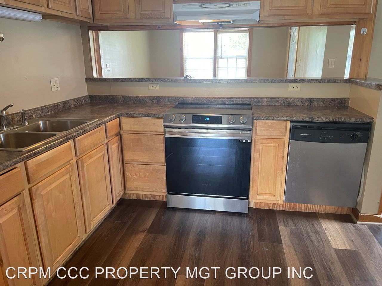 1609 W 11th St - Photo 3 of 8