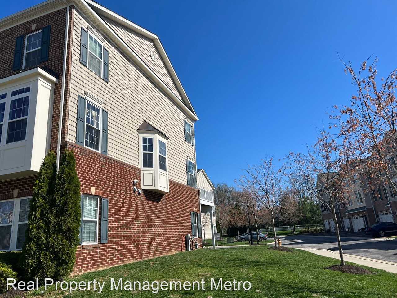 10519 Old Ellicott Cir - Photo 2 of 29
