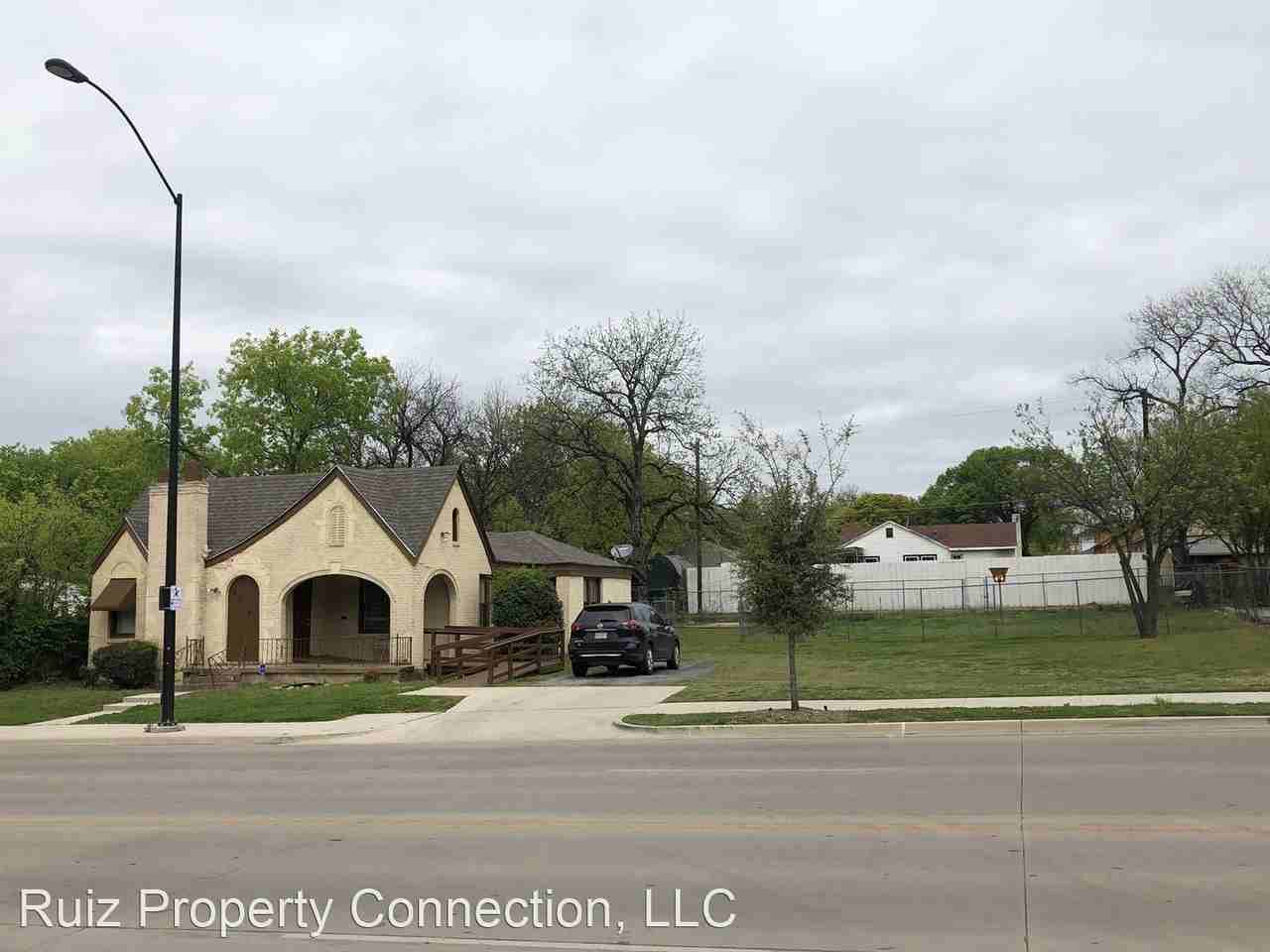 2813 E Rosedale St - Photo 2 of 14