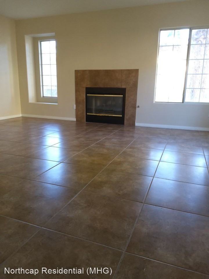202 Winterport St - Photo 2 of 10