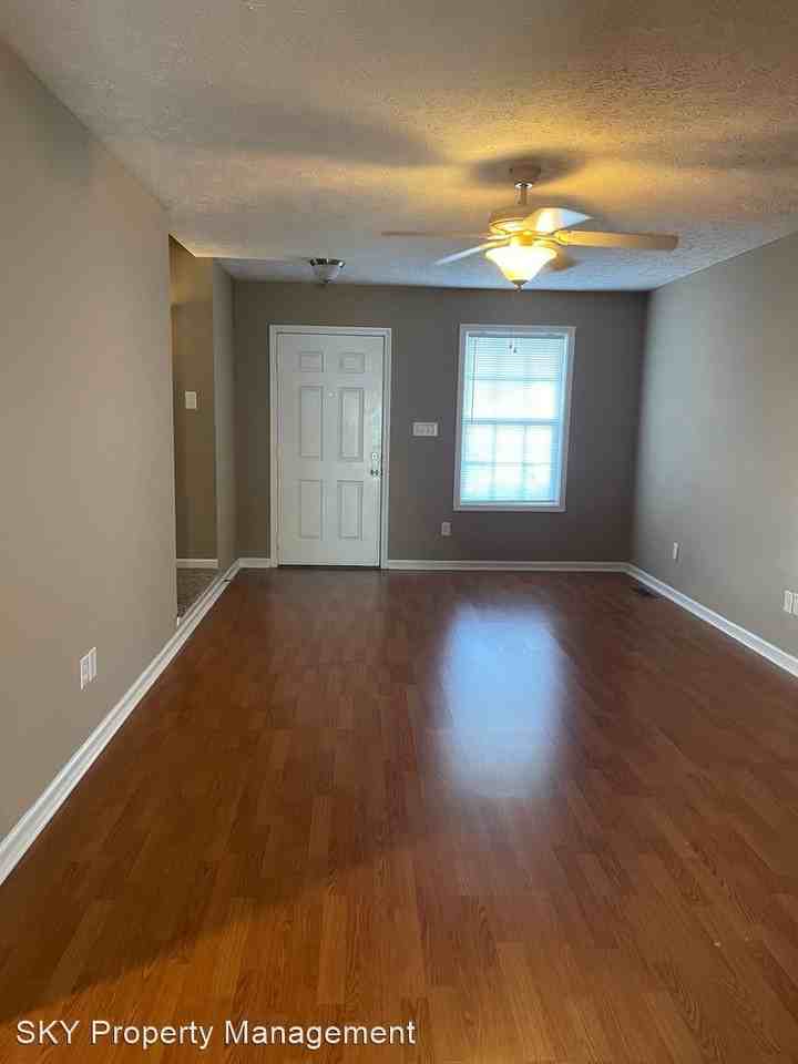 Hanover Court - Photo 2 of 10