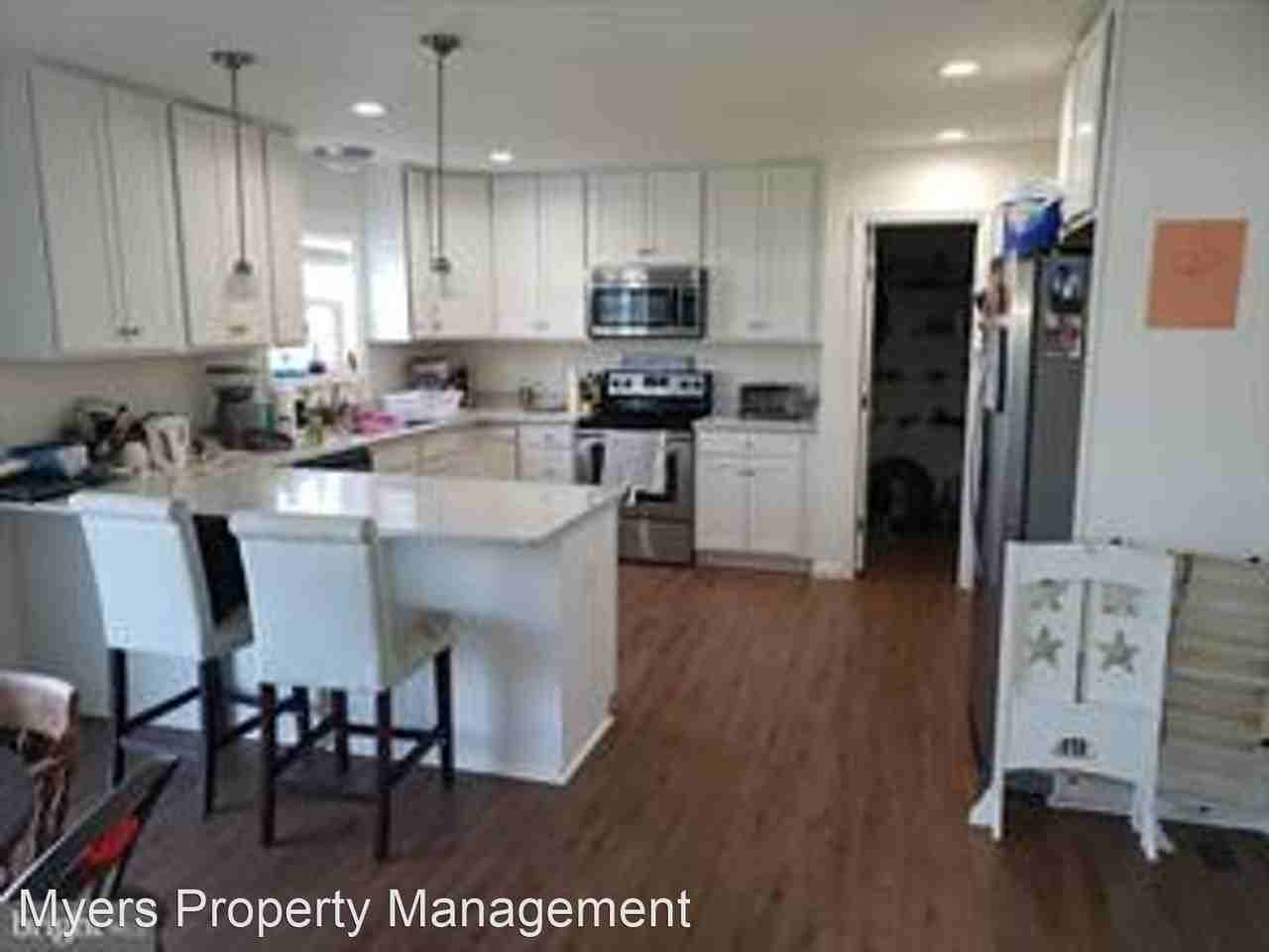 437 W Birdie Ln - Photo 2 of 15