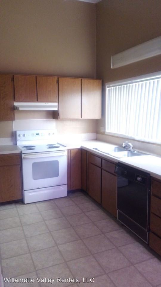 222 Picture St - Photo 2 of 17