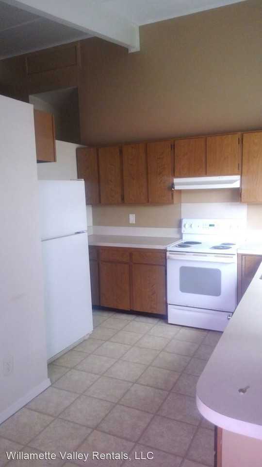 222 Picture St - Photo 3 of 17