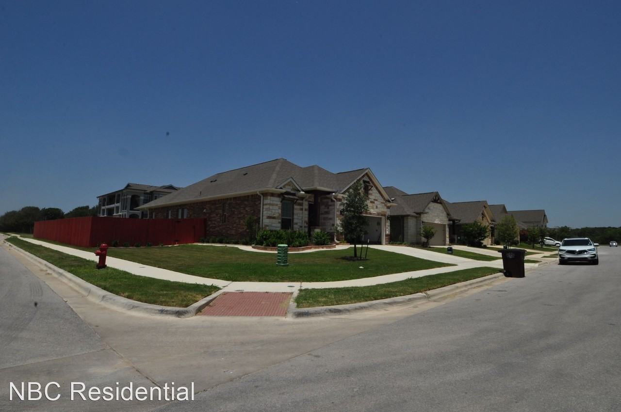 804 Centerra Hills Cir - Photo 3 of 32