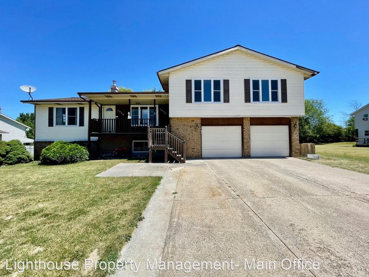 5096/5098 Stauffer Ave SE Apartments in Kentwood, MI 49508 Zumper