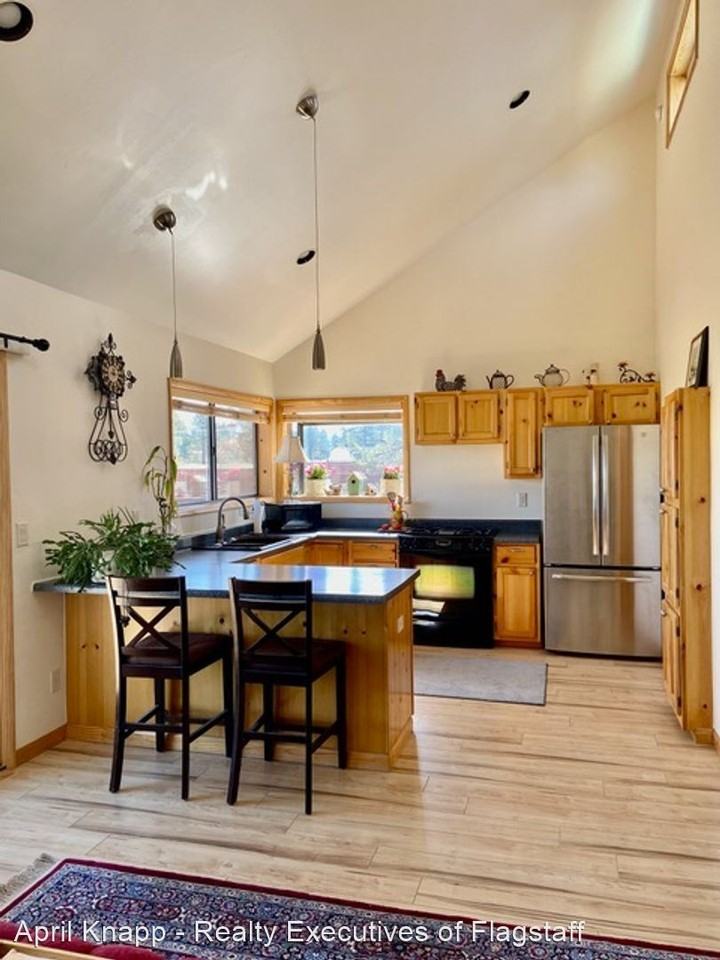 13677 E Keith Dr - Photo 3 of 31