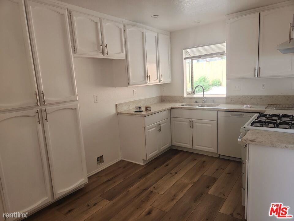 43739 27th St E - Photo 2 of 8