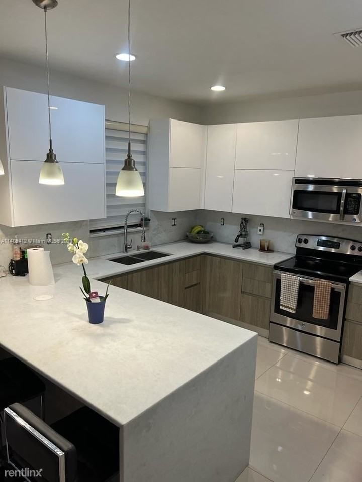 3526 W 86th Ter - Photo 3 of 10