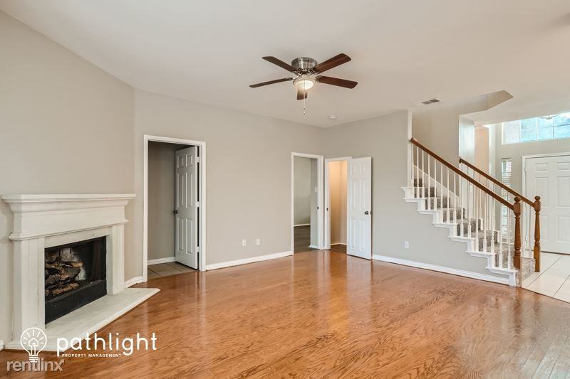 2321 Keystone Dr - Photo 2 of 20