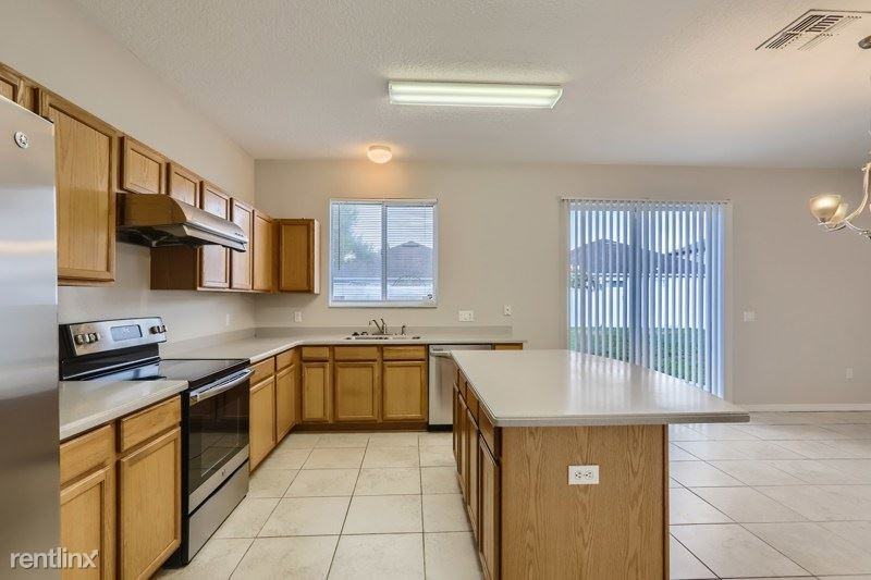 2731 Amanda Kay Way - Photo 2 of 18