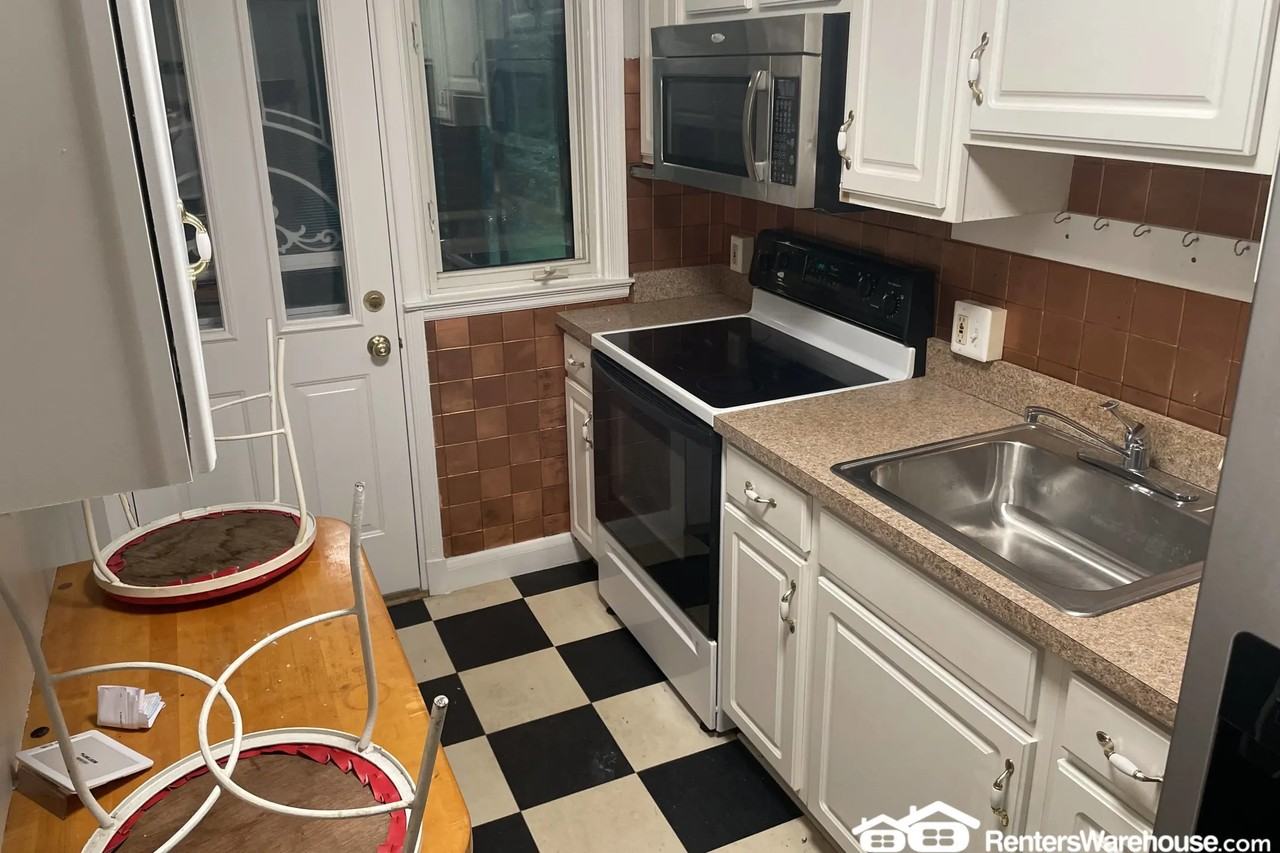 4904 Saint Georges Ave - Photo 2 of 15