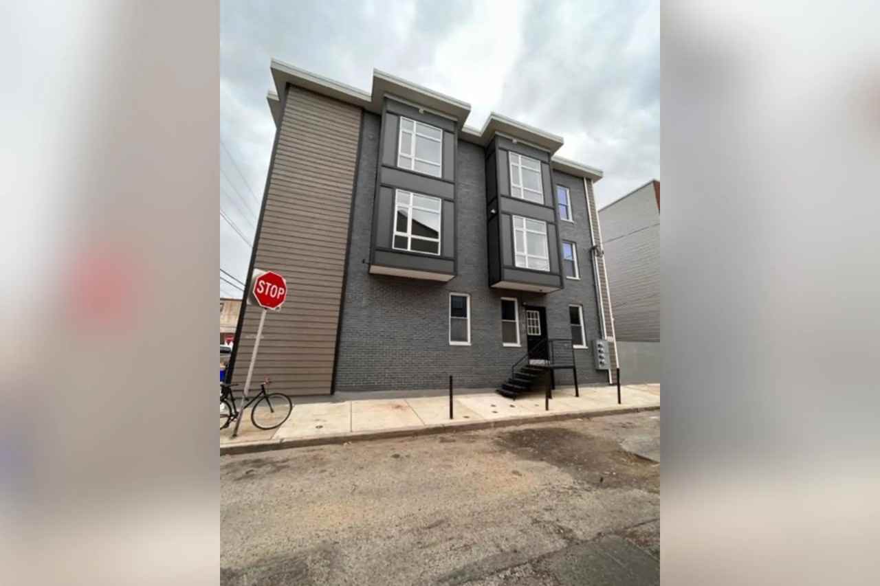 1328 S 6th St - Photo 3 of 5