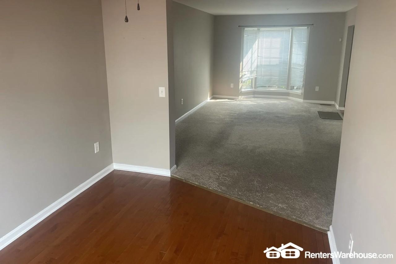 19 Triple Crown Ct - Photo 2 of 23