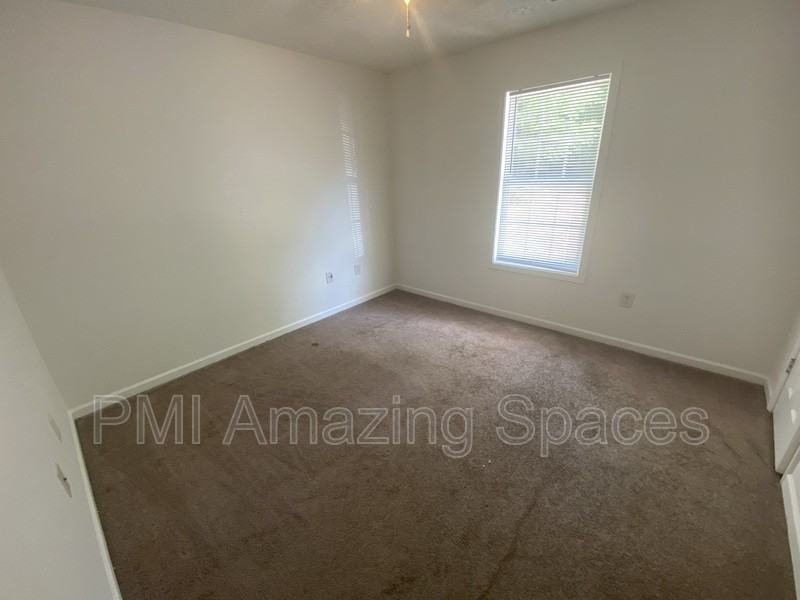 104 Bryans Way - Photo 2 of 4