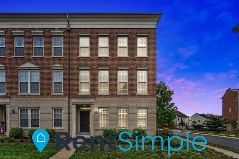 7827 Crescent Park Dr - Photo 2 of 50