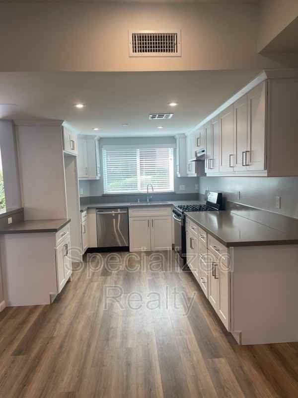 366 Burchett St #104 - Photo 2 of 5